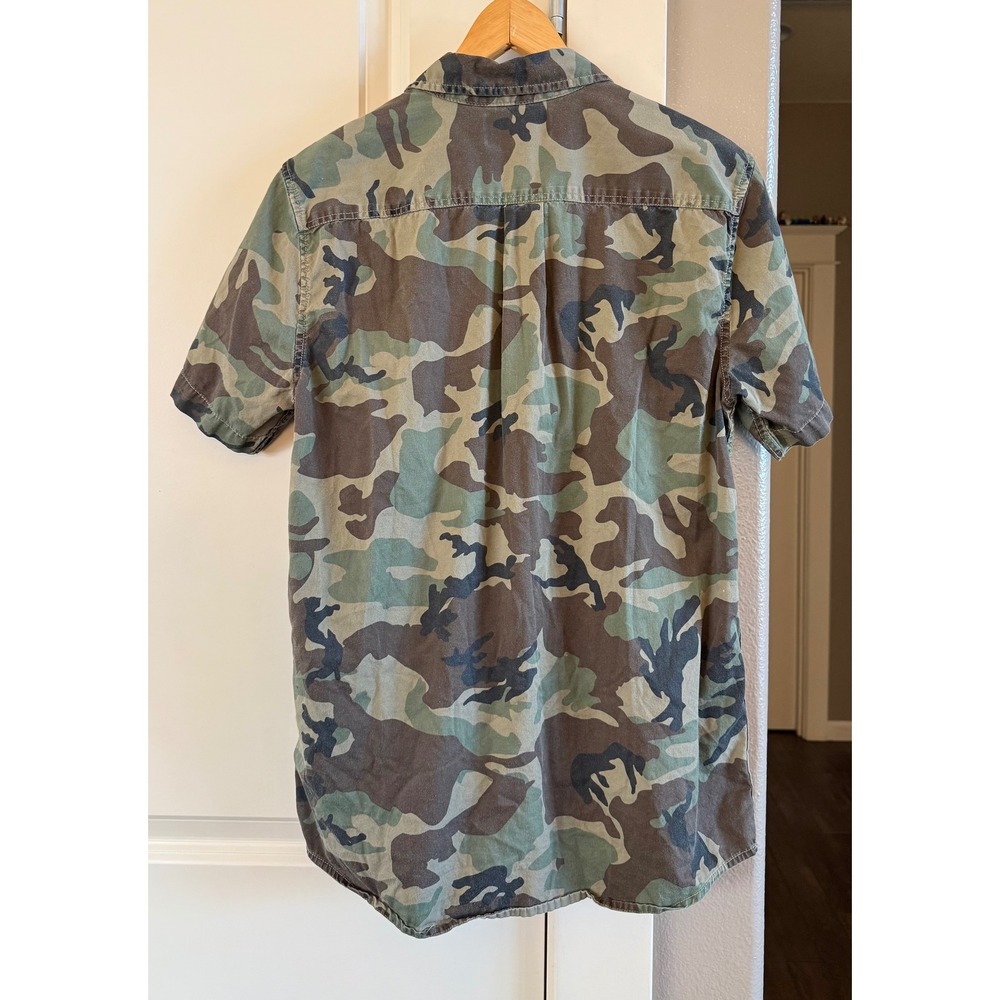 Men's Pacsun Woodland‎ Camo with Roses Short Sleeve Small Button Down Shirt - Picture 6 of 7